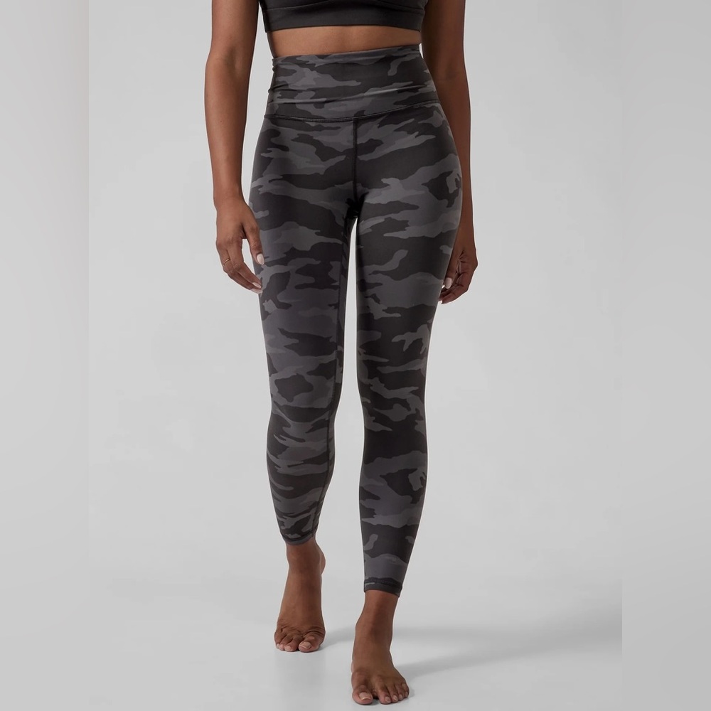 Elation Ultra High Rise 7/8 Legging Black Camo XLP